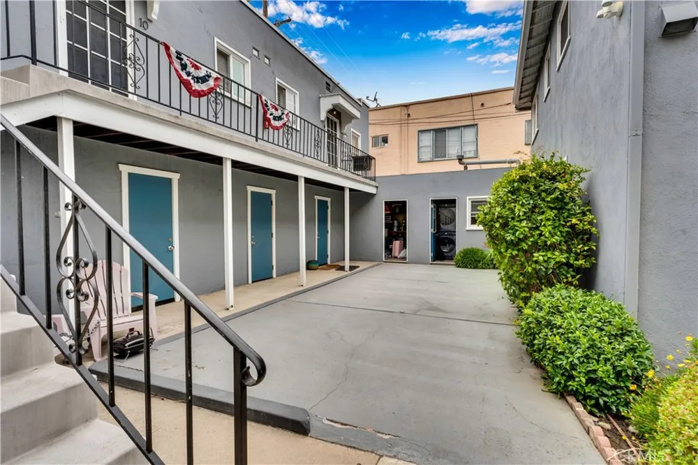 1250 E 1st street #7 Long Beach, CA 90802