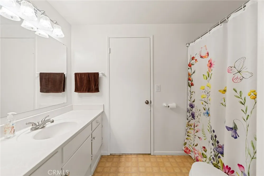 125 Mercer Upland, CA 91786