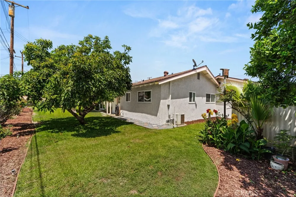 125 Mercer Upland, CA 91786