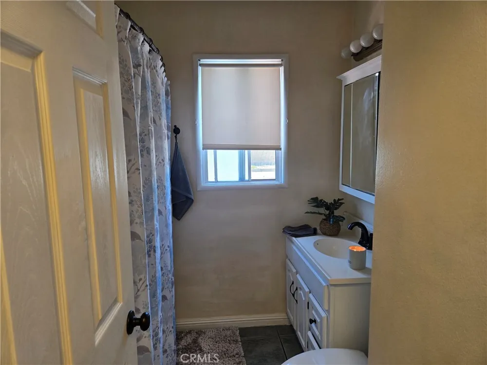 9158 Olive Bellflower, CA 90706