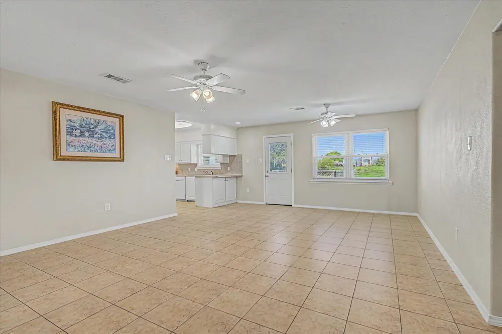 827 Pickney Avenue Port Bolivar, TX 77650