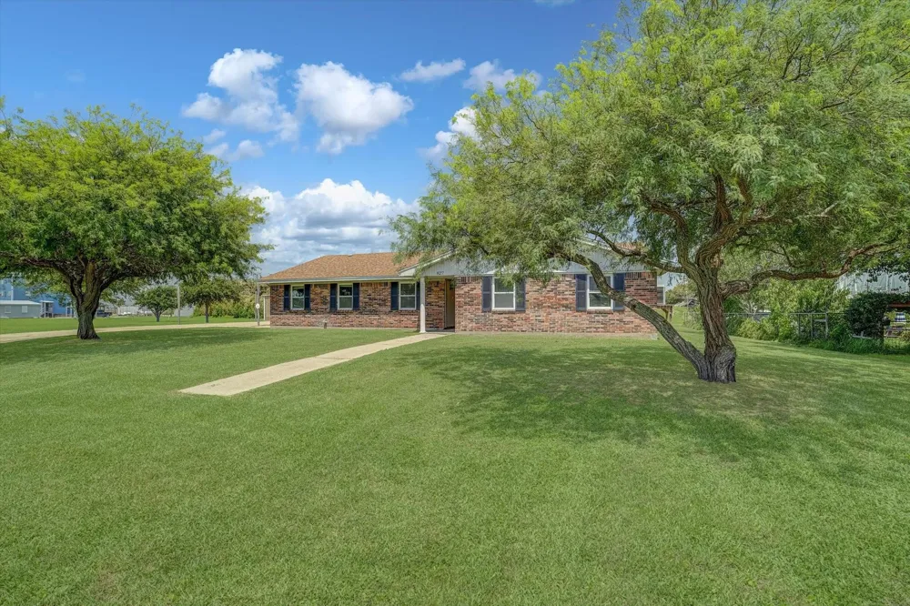 827 Pickney Avenue Port Bolivar, TX 77650