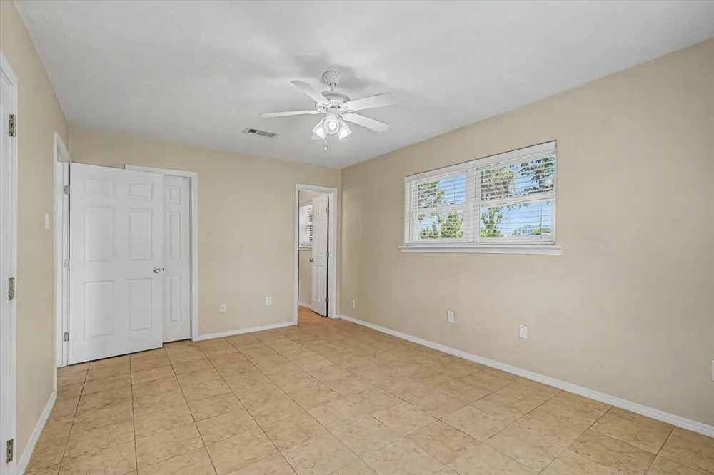 827 Pickney Avenue Port Bolivar, TX 77650