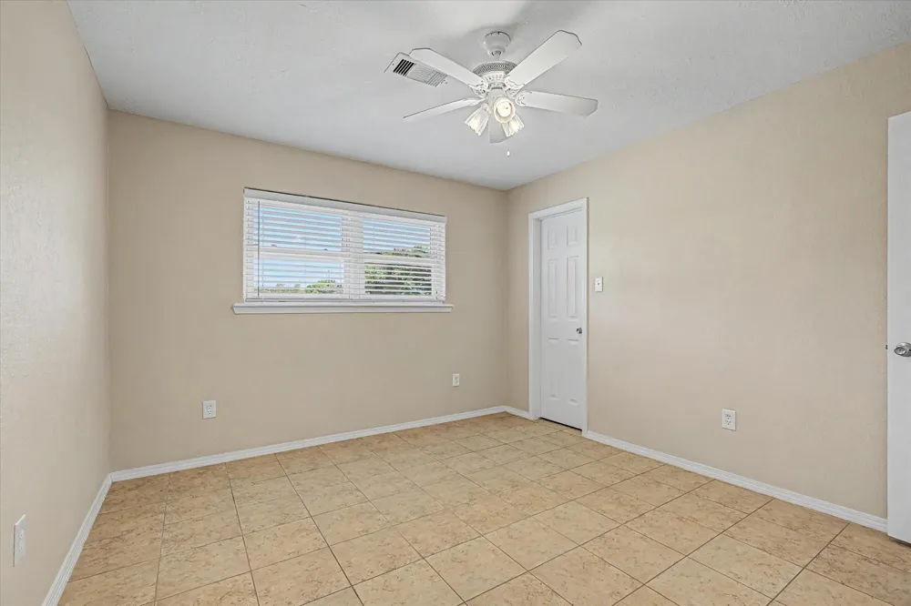 827 Pickney Avenue Port Bolivar, TX 77650