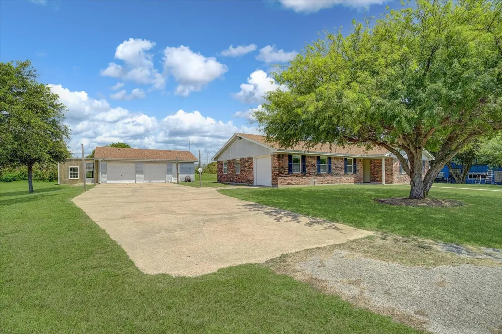 827 Pickney Avenue Port Bolivar, TX 77650