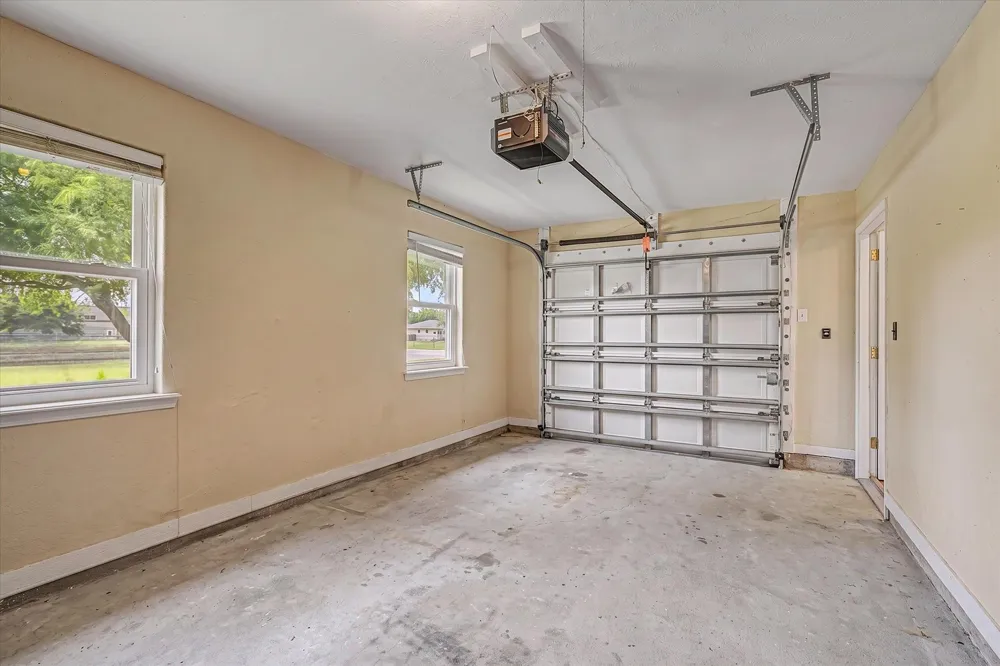827 Pickney Avenue Port Bolivar, TX 77650