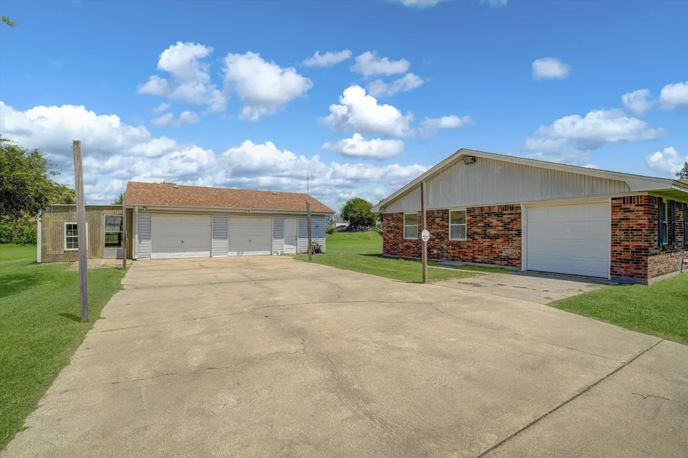827 Pickney Avenue Port Bolivar, TX 77650