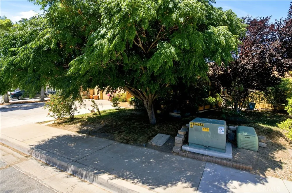44309 Andale Avenue Lancaster, CA 93535