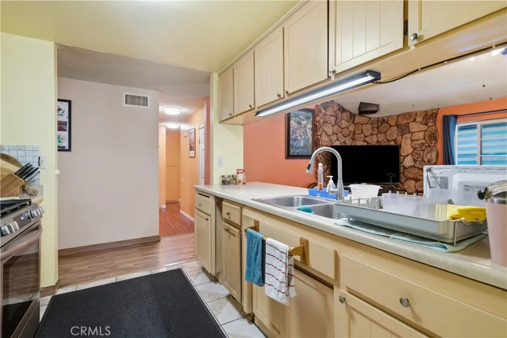 44309 Andale Avenue Lancaster, CA 93535
