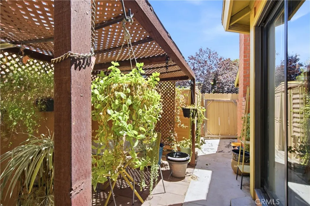 44309 Andale Avenue Lancaster, CA 93535
