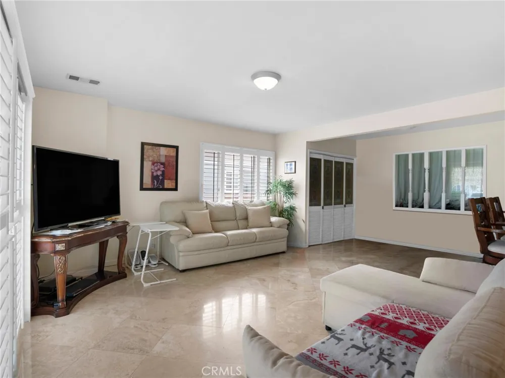 9708 Pomering Downey, CA 90240