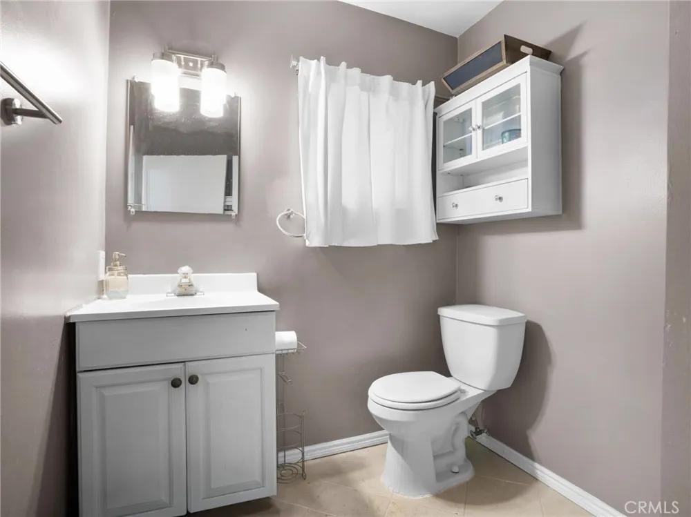 9708 Pomering Downey, CA 90240