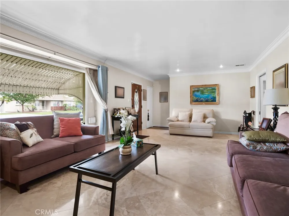 9708 Pomering Downey, CA 90240