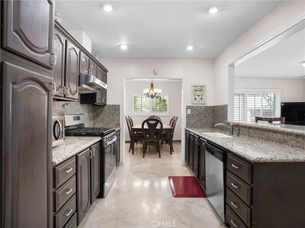 9708 Pomering Downey, CA 90240
