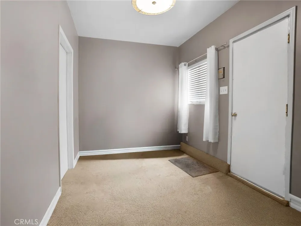9708 Pomering Downey, CA 90240