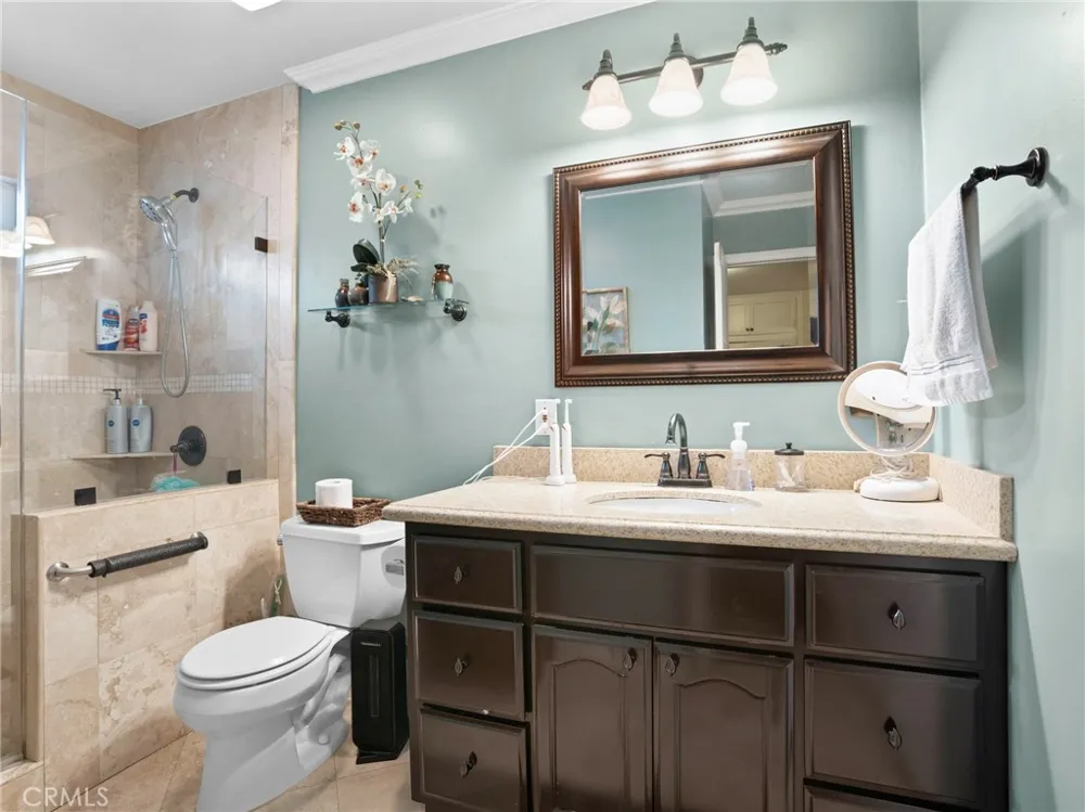 9708 Pomering Downey, CA 90240