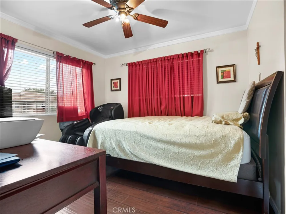 9708 Pomering Downey, CA 90240