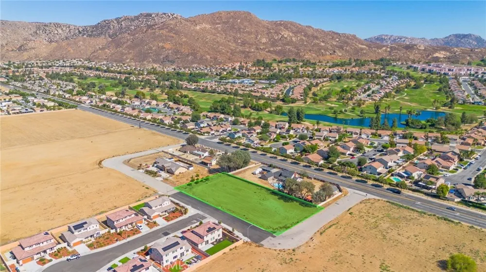Bradshaw Circle Moreno Valley, CA 92555