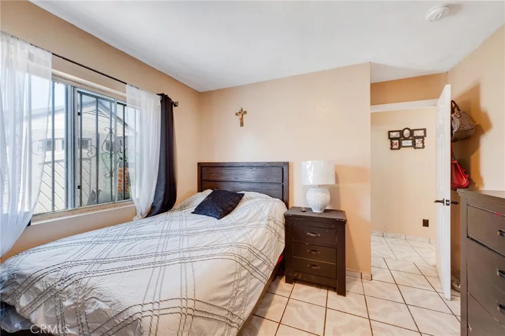 2019 E Shauer Compton, CA 90222