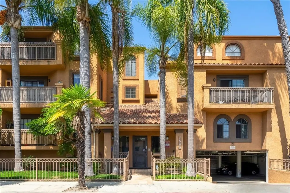 1509 Stanley #304 Long Beach, CA 90804