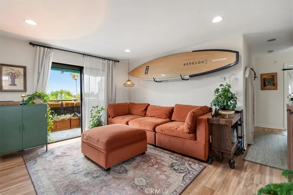 1509 Stanley #304 Long Beach, CA 90804
