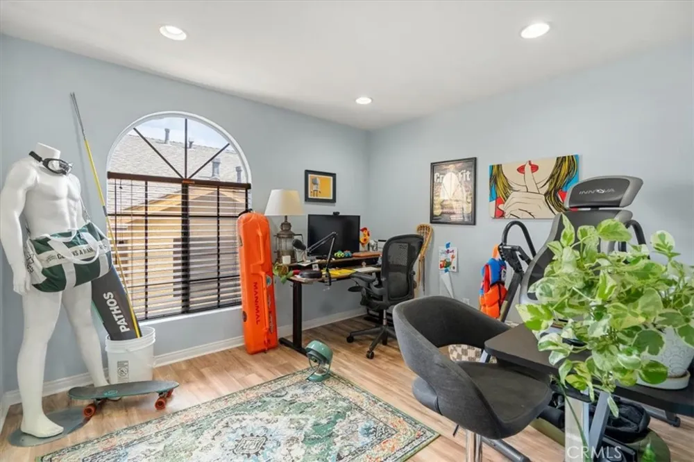 1509 Stanley #304 Long Beach, CA 90804