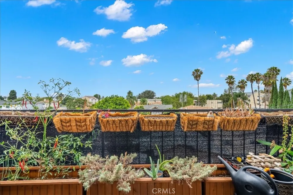 1509 Stanley #304 Long Beach, CA 90804