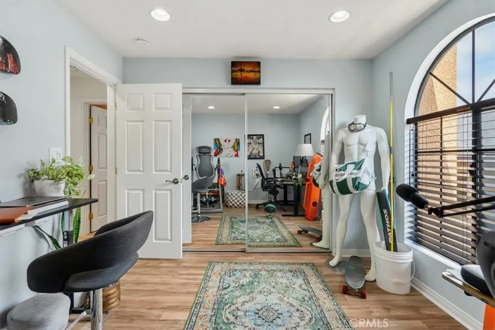 1509 Stanley #304 Long Beach, CA 90804