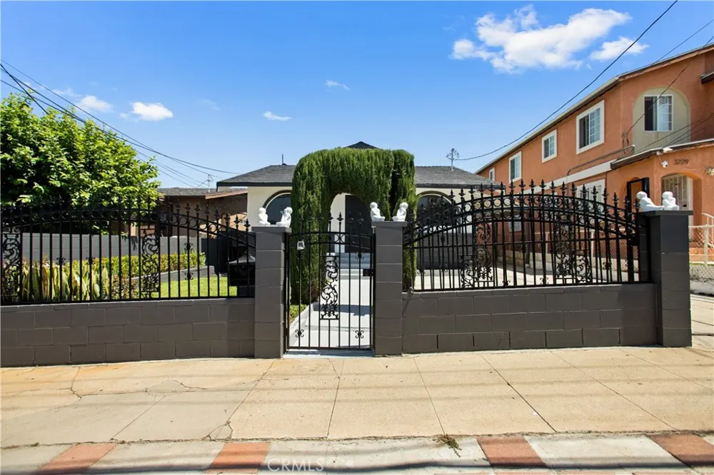 3225 Winter Los Angeles, CA 90063