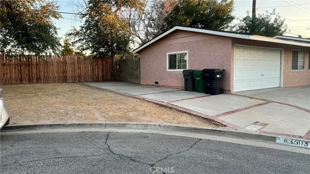 43603 Gingham Avenue Lancaster, CA 93535