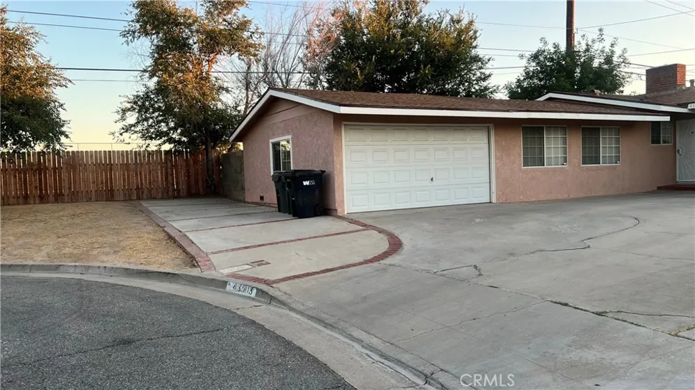 43603 Gingham Avenue Lancaster, CA 93535