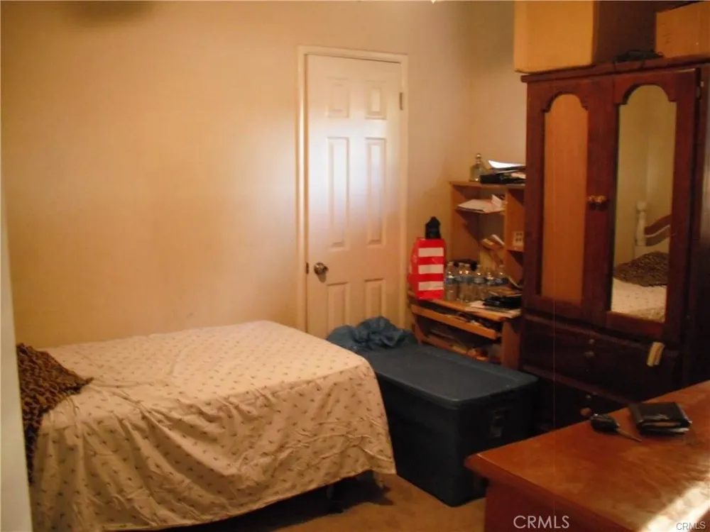 711 E Pine Compton, CA 90221