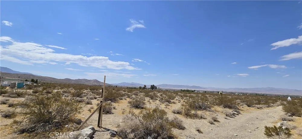 8001 Fairlane Road Lucerne Valley, CA 92356