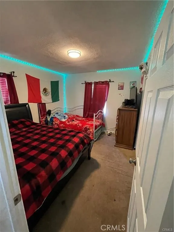 34262 Paris Barstow, CA 92311