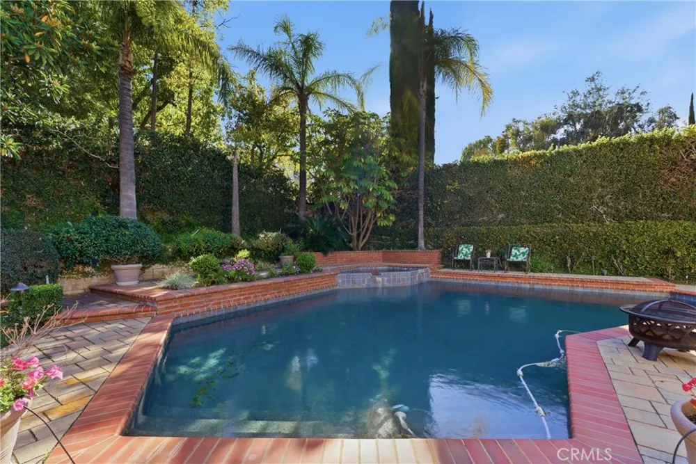 29628 Woodbrook Agoura Hills, CA 91301