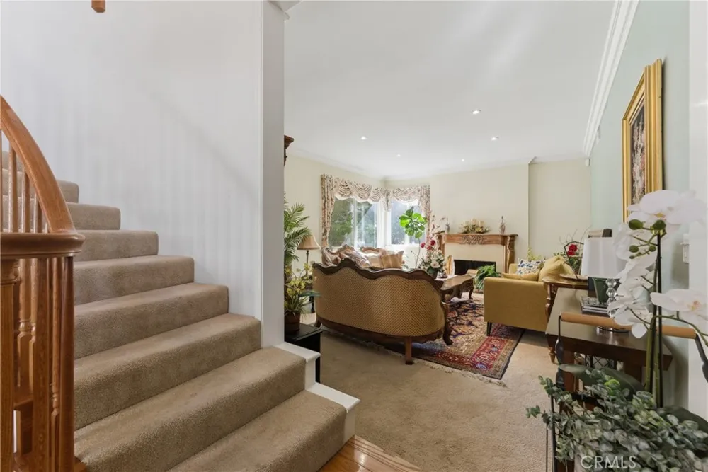 29628 Woodbrook Agoura Hills, CA 91301