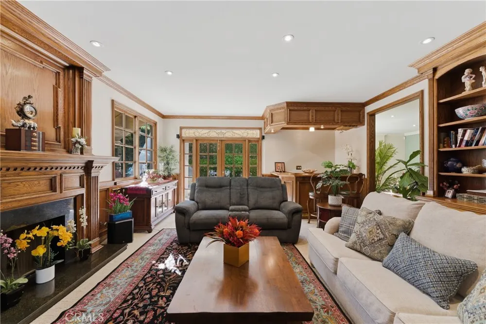 29628 Woodbrook Agoura Hills, CA 91301