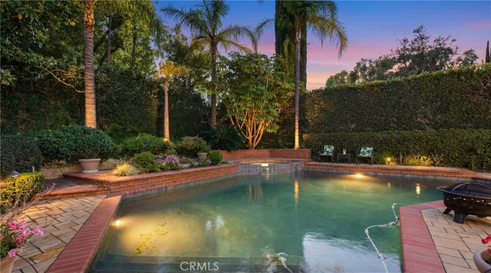 29628 Woodbrook Agoura Hills, CA 91301