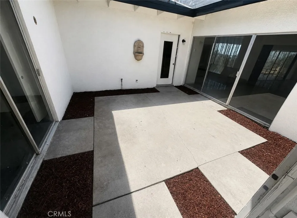 17301 Palm Riverside, CA 92503
