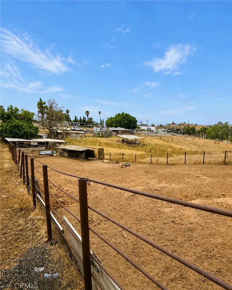 17301 Palm Riverside, CA 92503