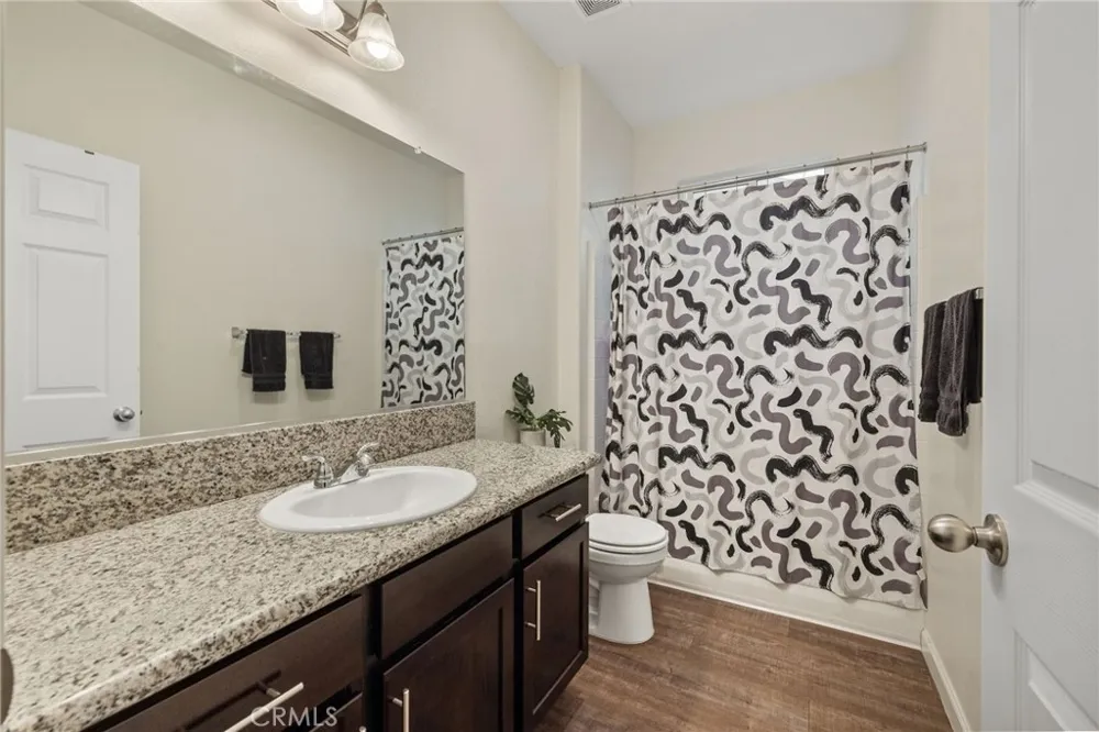 1237 E Orange Street Avenal, CA 93204
