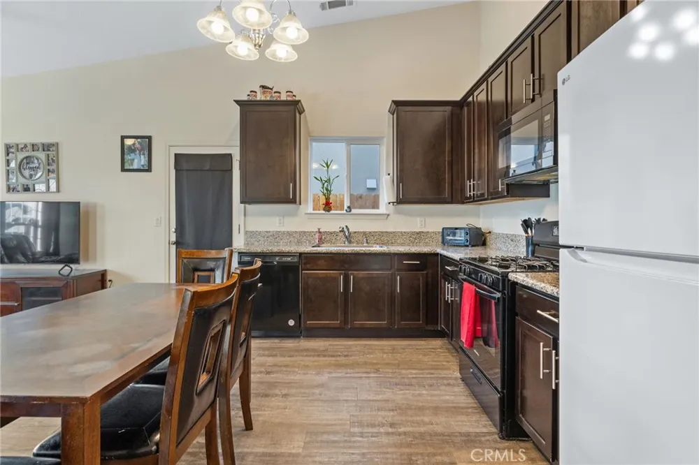 1237 E Orange Street Avenal, CA 93204