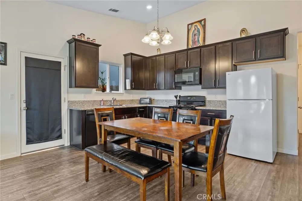 1237 E Orange Street Avenal, CA 93204