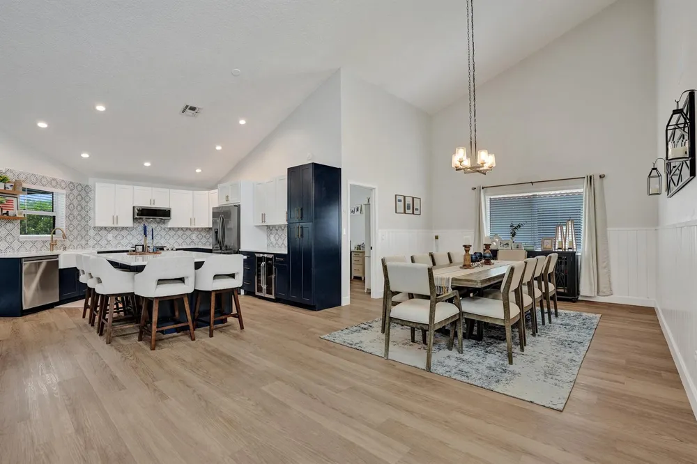 1711 W Oak Knoll Circle Davie, FL 33324