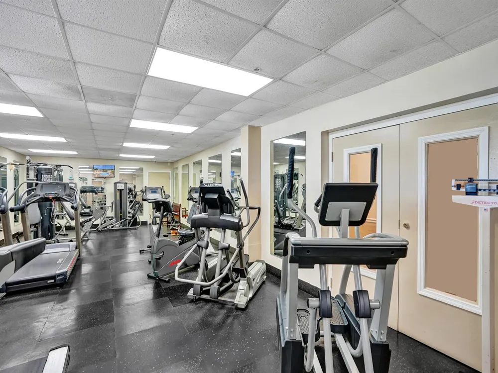 1711 W Oak Knoll Circle Davie, FL 33324