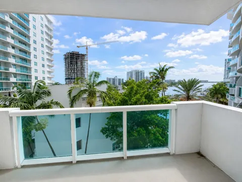 7910 Harbor Island #510
