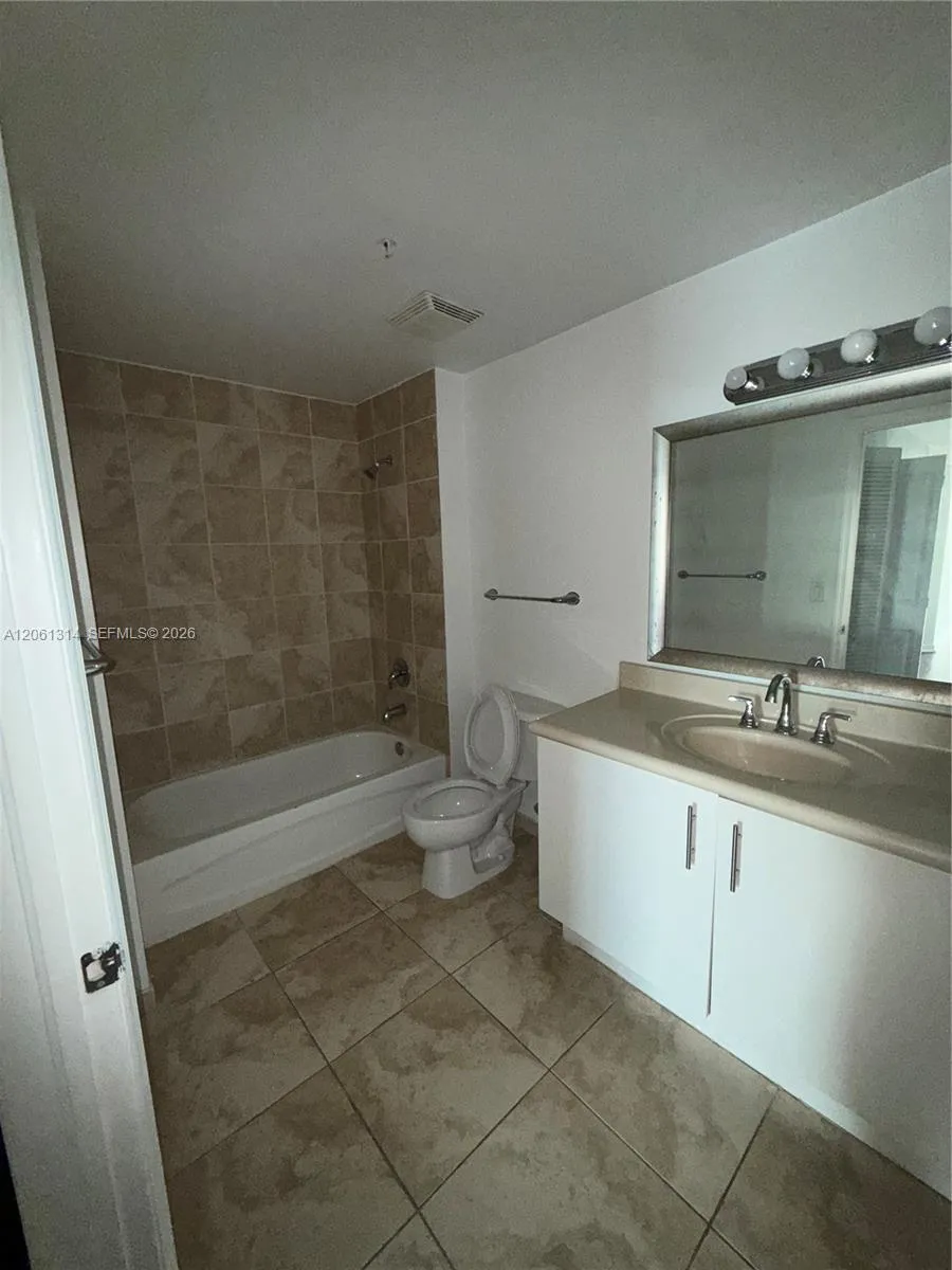 7910 Harbor Island #510 North Bay Village, FL 33141