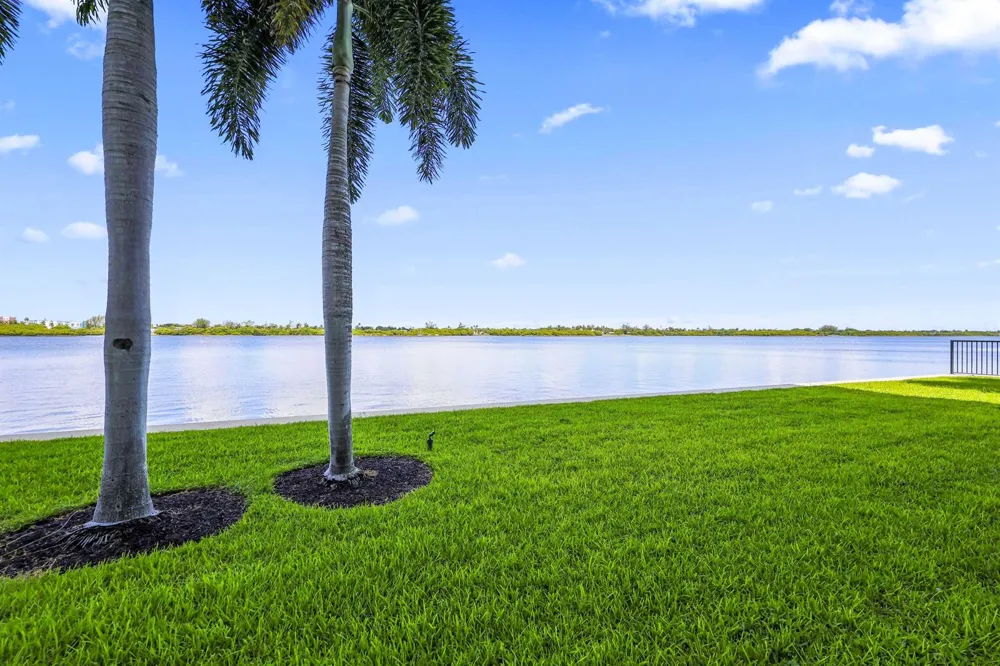 2784 S Ocean Boulevard #203N Palm Beach, FL 33480