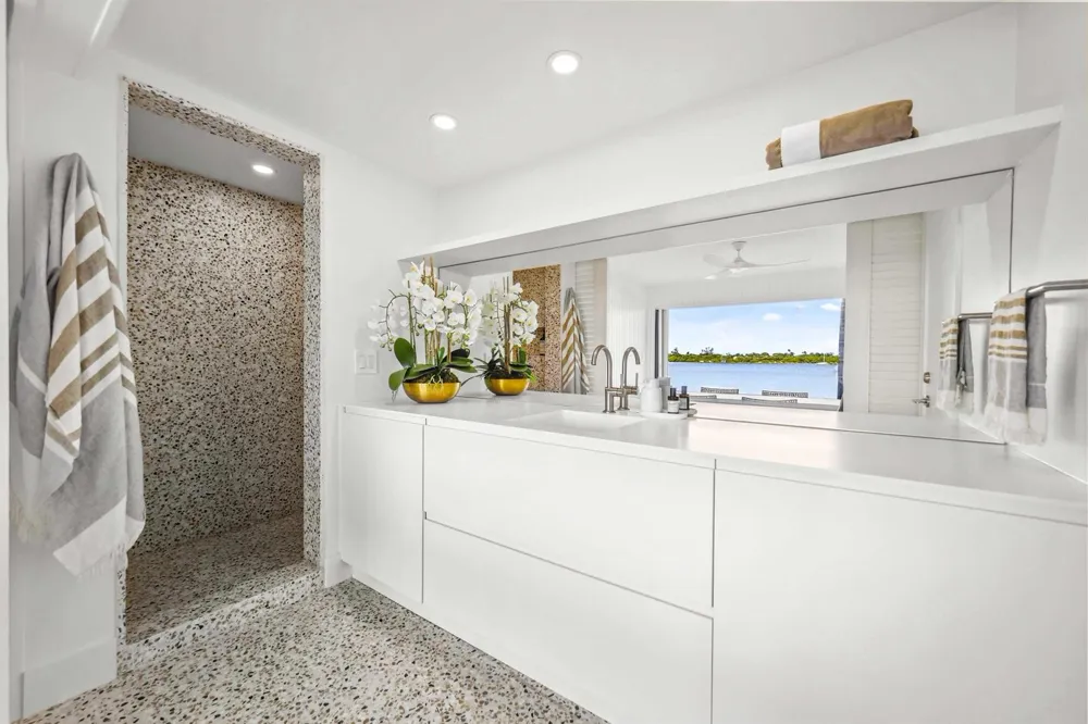 2784 S Ocean Boulevard #203N Palm Beach, FL 33480