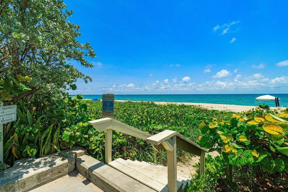2784 S Ocean Boulevard #203N Palm Beach, FL 33480